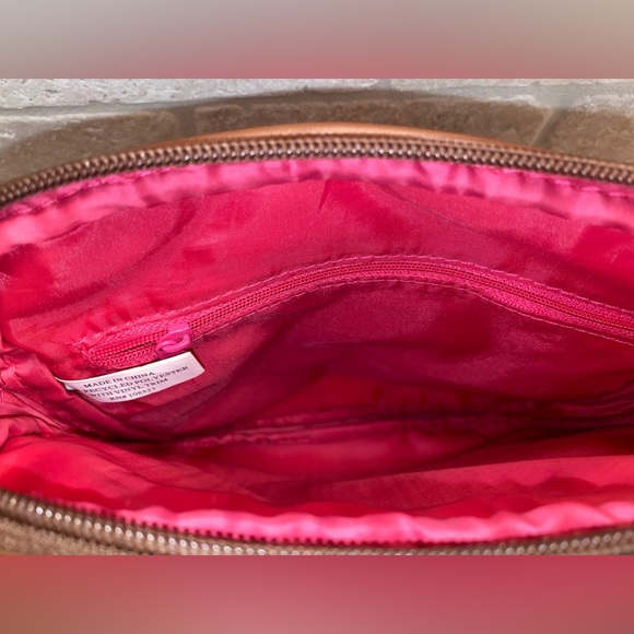 Lily Bloom Purse Vivid Colors on Brown Background Multi Pockets - Picture 8 of 8